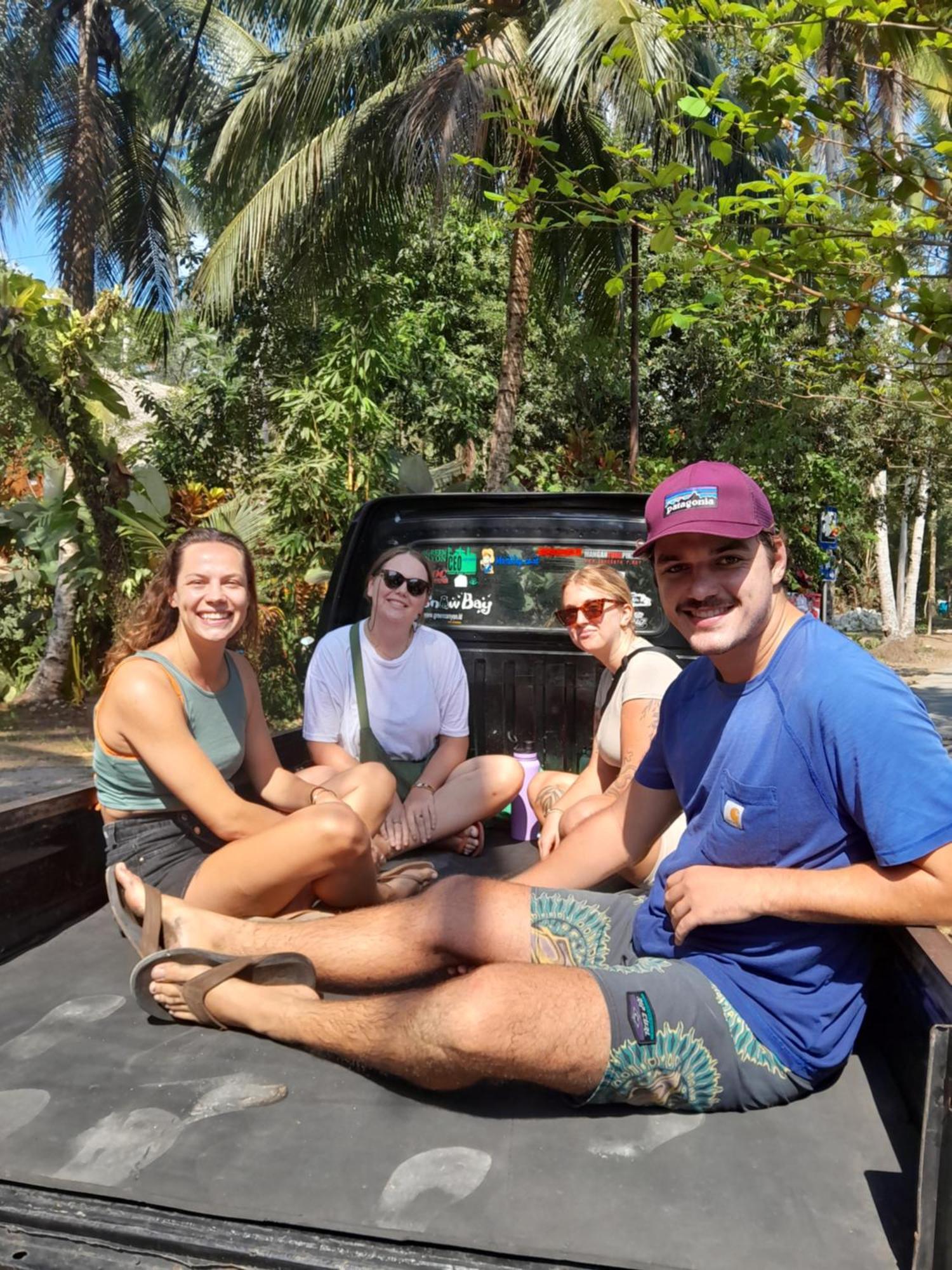 Anik Homestay & Dormy Batukaras 外观 照片
